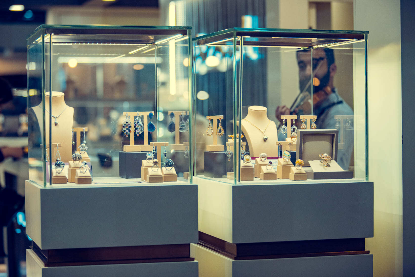 ARU Arnau International Jewelry 2025
